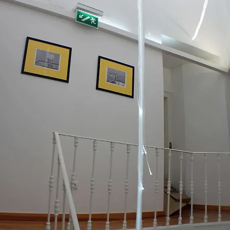 The Elevator Albergue Lisboa